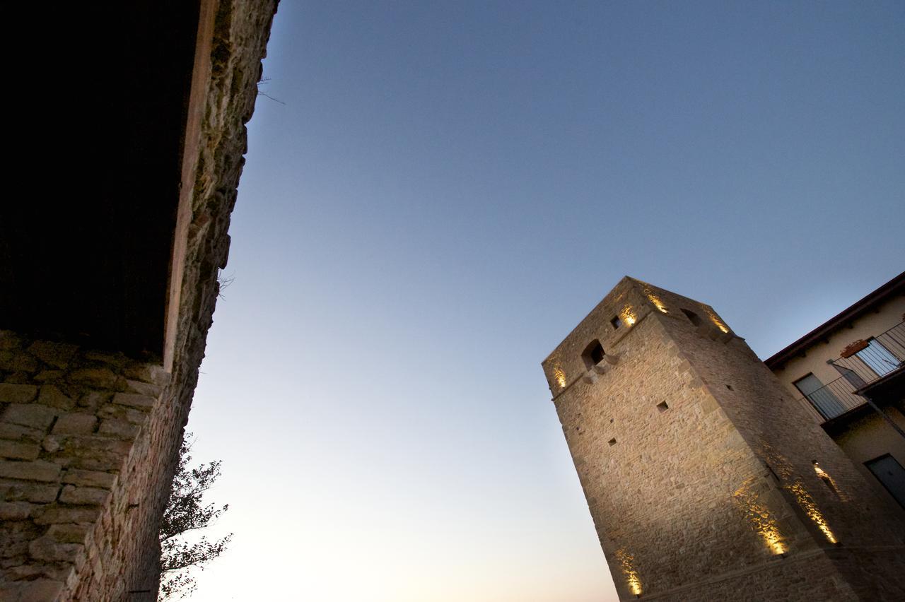 לינה וארוחת בוקר Torre Della Loggia - Dimora Storica - אורטונה מראה חיצוני תמונה