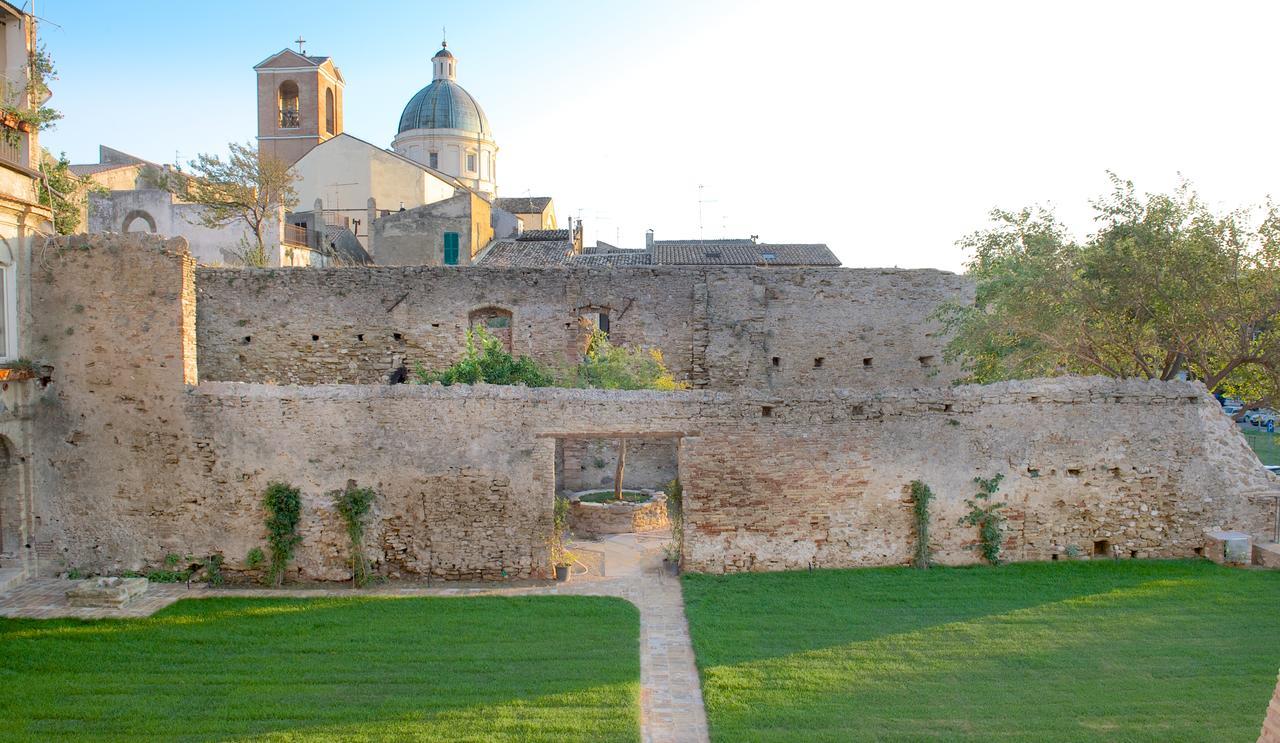 לינה וארוחת בוקר Torre Della Loggia - Dimora Storica - אורטונה מראה חיצוני תמונה