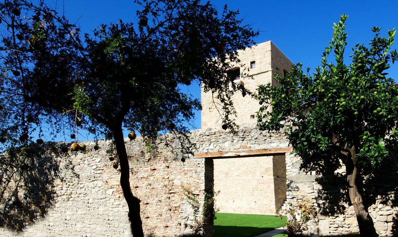 לינה וארוחת בוקר Torre Della Loggia - Dimora Storica - אורטונה מראה חיצוני תמונה