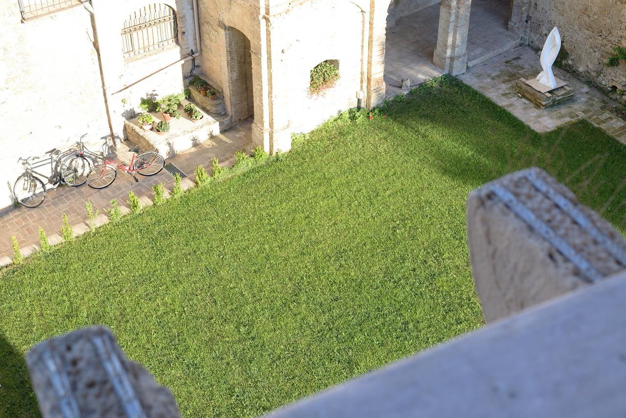 לינה וארוחת בוקר Torre Della Loggia - Dimora Storica - אורטונה מראה חיצוני תמונה