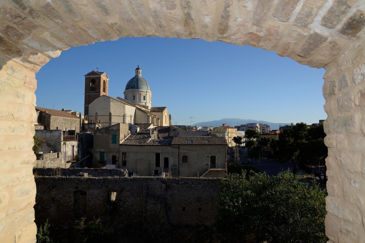 לינה וארוחת בוקר Torre Della Loggia - Dimora Storica - אורטונה מראה חיצוני תמונה